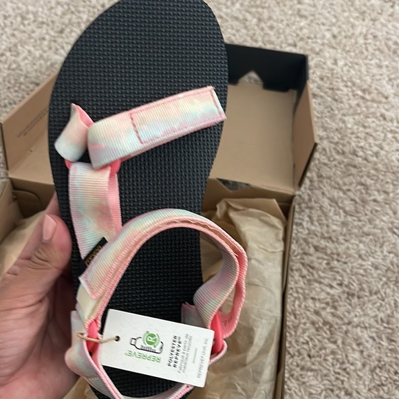 Teva Bundle ☀️ - Picture 4 of 6